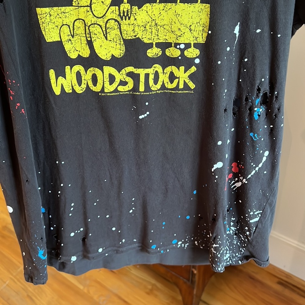 Distressed tee - Picture 2 of 4